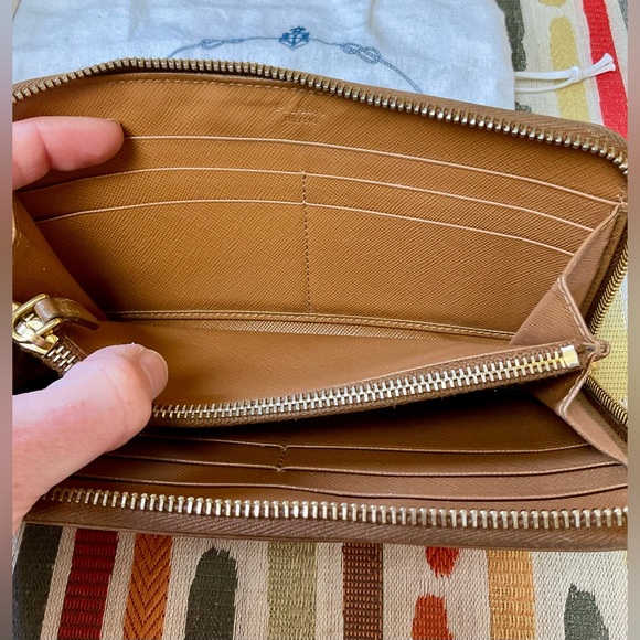 PRADA Caramel Saffiano Leather Wallet/COA & Prada Dustbag!! PRICE FIRM - Picture 13 of 16